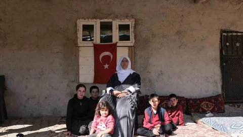 Hizan'ın Tarihi Taş Evleri Yeniden Hayat Buluyor