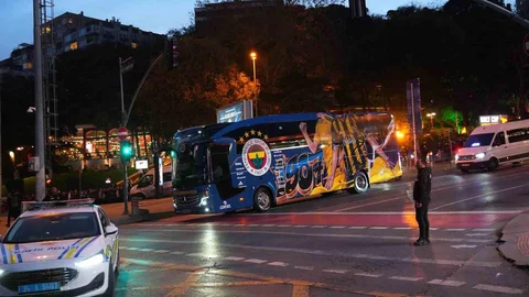 Fenerbahçe Tüpraş Stadyumu'na Gitti