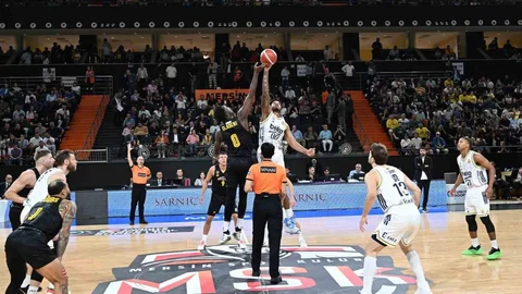 Basketbolda Mersin Spor, Fenerbahçe Beko’ya Mağlup Oldu