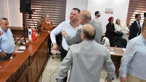 Başkan Günel Sakinliğini Korudu