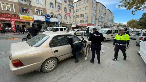 Silifke'den Çaldığı Araçla Karaman'a Geldi, Karaman’da Gezerken Polisler Yakaladı: Üstüne Alkollü Çıktı!