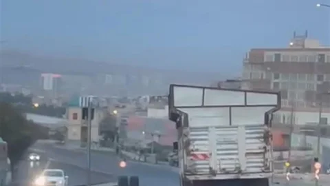 Şanlıurfa'da Kamyonun Tekerlekleri Yolda İlerledi