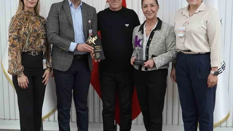 Medical Point İzmir Hastanesi'ne Ödüller