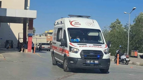 Söke'de İş Makinesi Devrildi