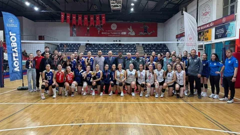 Düzce'de Voleybol Şampiyonu Belli Oldu