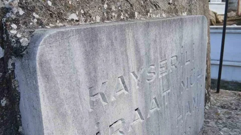 Bilecik'te Tarihi Mezarlık Keşfi