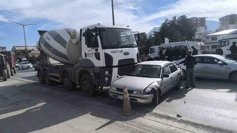 Muş'ta Zincirleme Trafik Kazası Oldu
