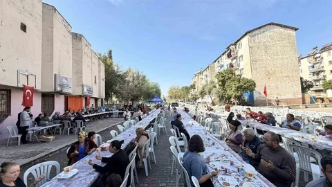 Aydın'da Romanlardan Hayır Yemeği