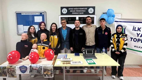 Sakarya'da Öğrenci Toplulukları Tanıtım Yaptı