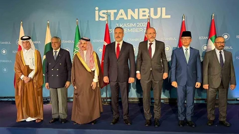 İstanbul'da Gazze Konulu Toplantı Başladı