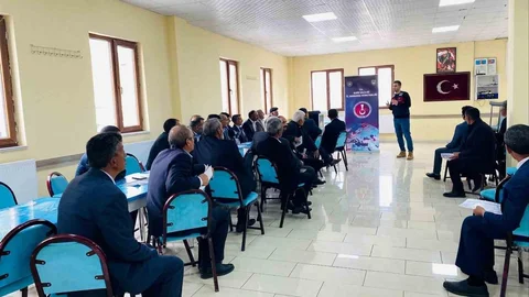 Kars'ta Siber Farkındalık Eğitimi Verildi