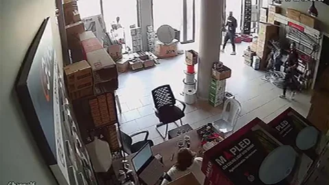 Bursa'da Deprem Anı Kamerada