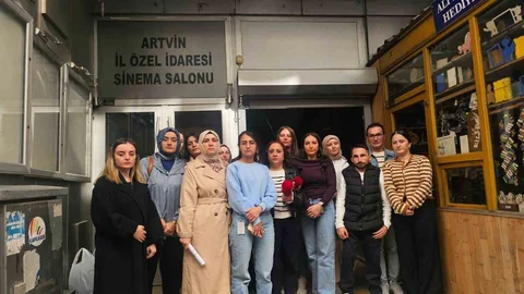 Artvin'deki Çağrı Merkezi Çalışanları Tepkili