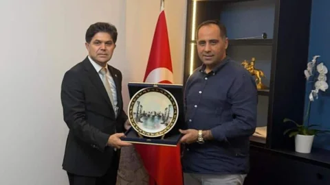 Mersin İl MillÎ Eğitim Müdürü Muhammed Özdemirci, AK Parti Mersin Milletvekili Ali Kıratlı'yı Ziyaret Etti