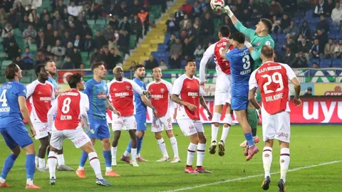 Çaykur Rizespor, Fatih Karagümrük'ü Yendi