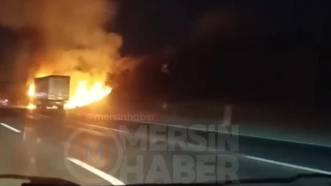 Tarsus’ta TIR Yangını