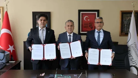 Mersin Olgunlaşma Enstitüsü ve Mersin Üniversitesi Arasında İş Birliği Protokolü İmzalandı