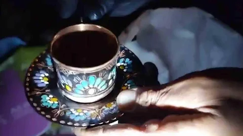 Bursa'da Çöp Avcıları Değerli Eşyalar Buluyor