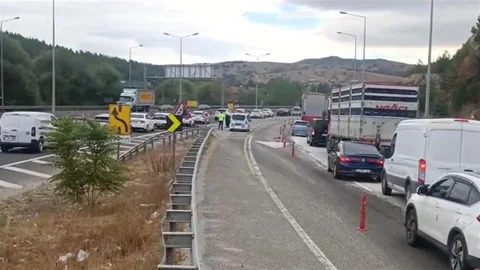 Bilecik-Eskişehir Yolu Tek Şeride Düşürüldü