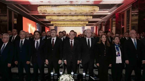 Bakan Şimşek Sermaye Piyasaları Üzerine Konuştu