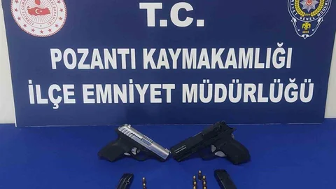 Adana'da 2 Ruhsatsız Tabanca Ele Geçirildi