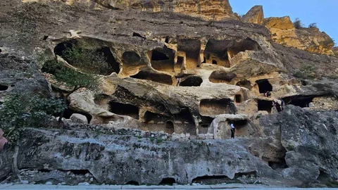 Gabar Dağı’ndaki Tarihi Mağara
