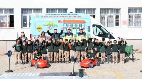 Çatak’ta Trafik Güvenliği Eğitimi