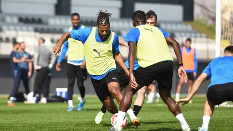 Manisa FK Sivasspor'a Hazırlanıyor