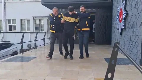 Bursa'da Eşini Öldüren Şüpheli Adliyeye Sevk Edildi