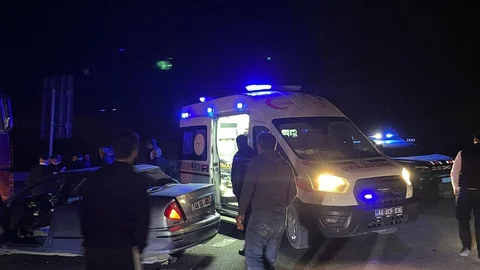 Malatya'da Tır ve Otomobil Çarpıştı
