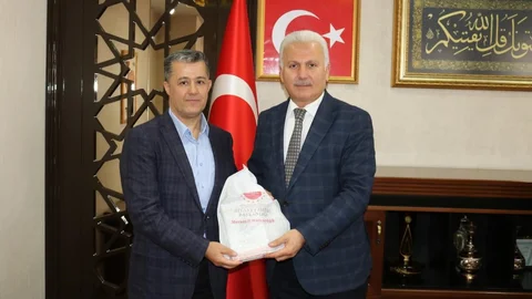 Mersin İl Müftüsü Yığman, Kur’an Kursu Öğrencilerini Makamında Kabul Etti