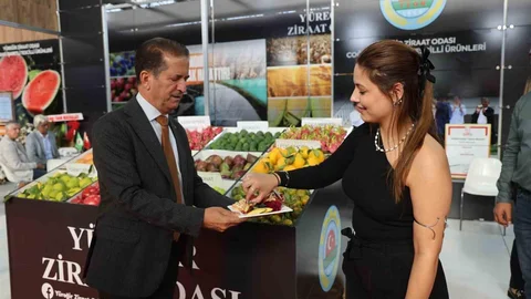 Adana'da Tropik Ürünler Sergilendi