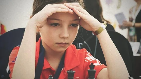 Küçük Derin, Satrançta Türkiye'yi Temsil Ediyor