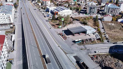 Sivas'ta Yollar Kapatıldı