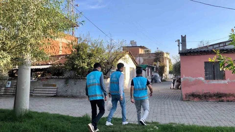 Aydın'da Gençler İhtiyaç Sahiplerine Yardım Ediyor