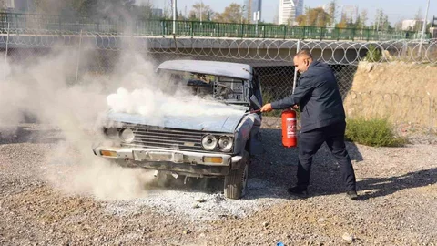 Bursa'da Otobüs Şoförlerine Yangın Eğitimi