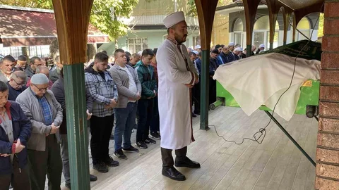 Eskişehir'de Anne Cenazesi Toprağa Verildi