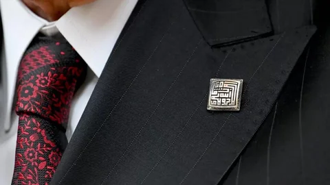 Bahçeli’nin Yüzüğü ve Rozeti Sivas’ı Hatırlatıyor