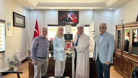 Polonyalı Gazeteci Antalya'da Müslüman Oldu