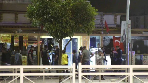 Adana'da Akrabasını Vuran Kafe Çalışanı