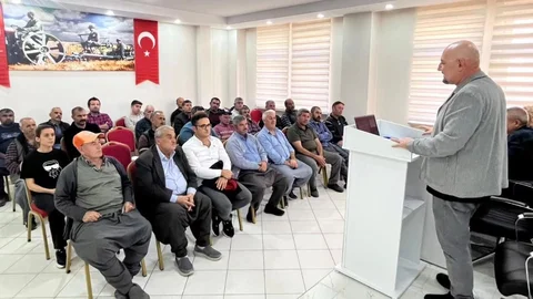 Çamlıyayla'da Kanatlı Hayvan Yetıştiricileri Bilinçlendirildi