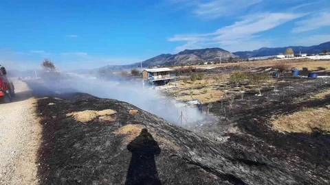 Bucak'ta Arazi Yangını Söndürüldü