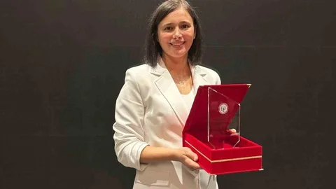 Doç. Dr. Çevik'e Ödül Verildi