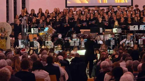 Bursalı Öğrenciler Almanya'da Alkışlandı