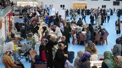 Samsun'da Gazze için Hayır Çarşısı Açıldı