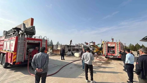 Diyarbakır'da Akaryakıt İstasyonu Yangını