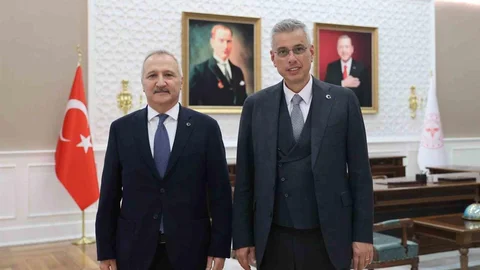 Sağlık Bakanı Memişoğlu'na Ziyaret