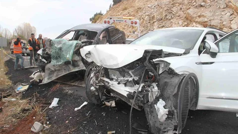 Konya'da Trafik Kazası: 1 Ölü, 3 Yaralı