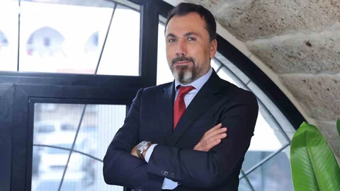 Altın Rekor Kırarken Gümüş Yükseliyor