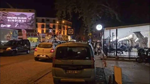 Sındırgı'da Deprem Korkusu Yaşandı